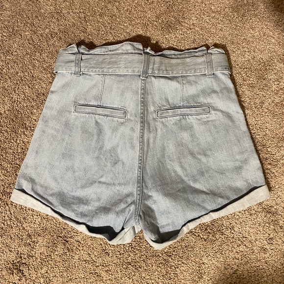Express Denim Paper-bag Shorts with tie and zipper - Picture 4 of 4